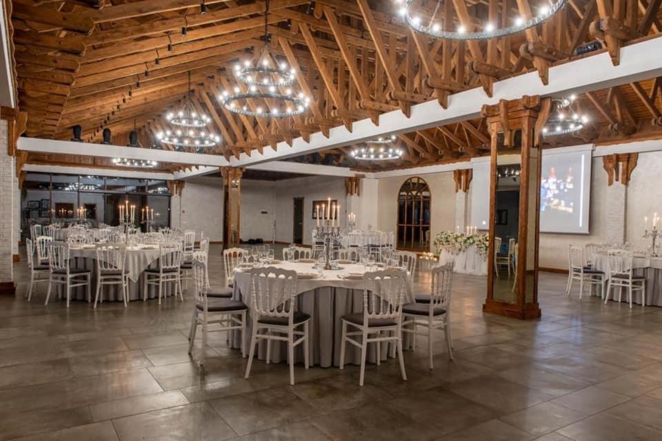Colina Verde Resort キシナウ エクステリア 写真